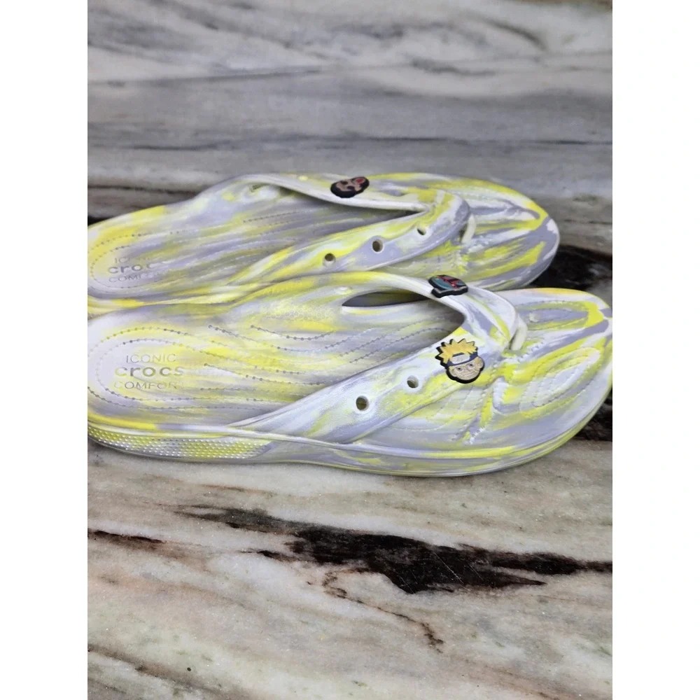 Crocs Mens 13 Yellow Grey Marble Flip‎ Flops Sandals Naruto Boba Fett Jibbitz